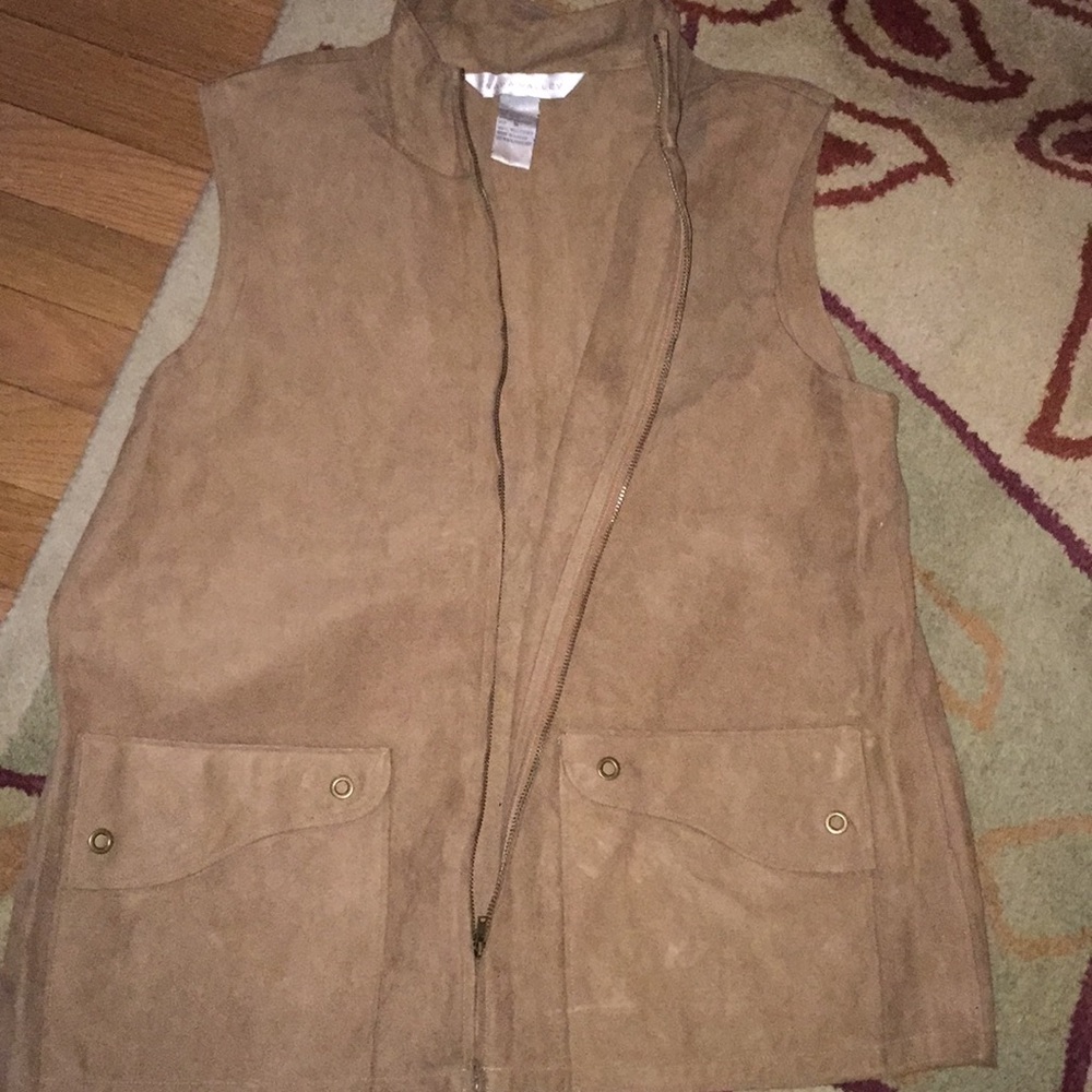 Medium sized polyester Napa Valley vest.